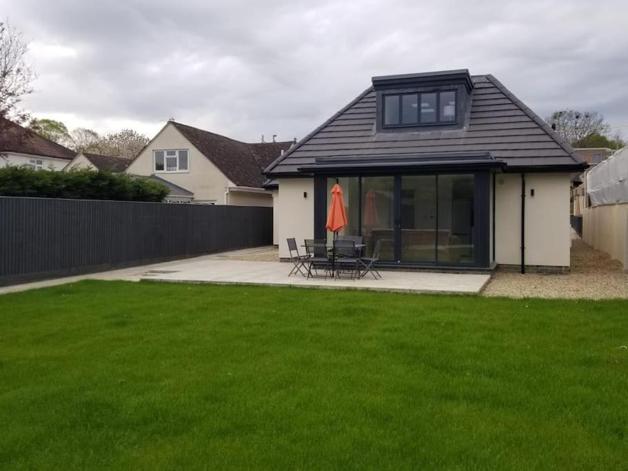 Orchid Lodge - Two Bed Generous Flat - Parking, Netflix, Wifi - Close To Blenheim Palace & Oxford - F4 Kidlington Eksteriør billede